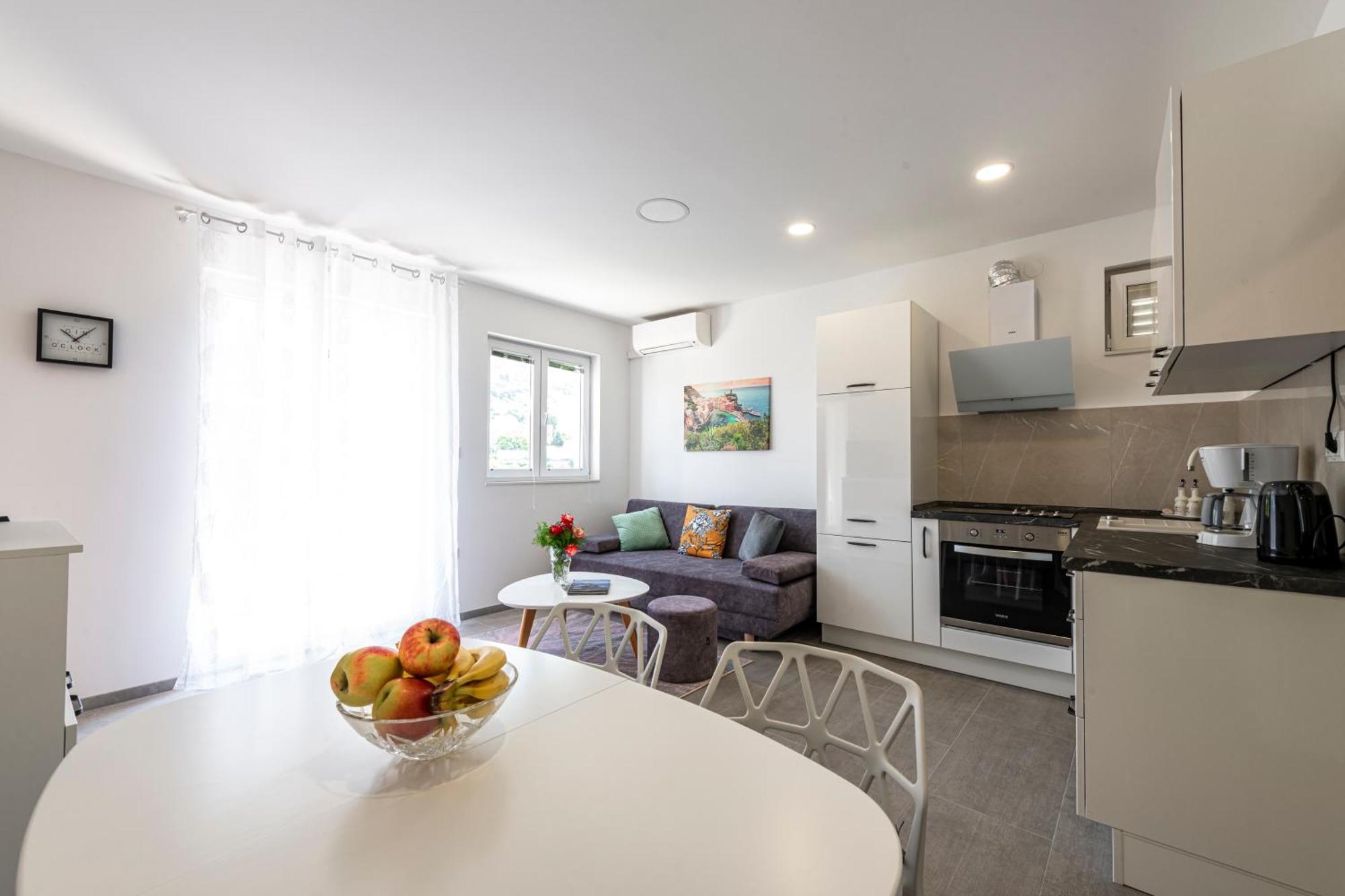 California Apartment *