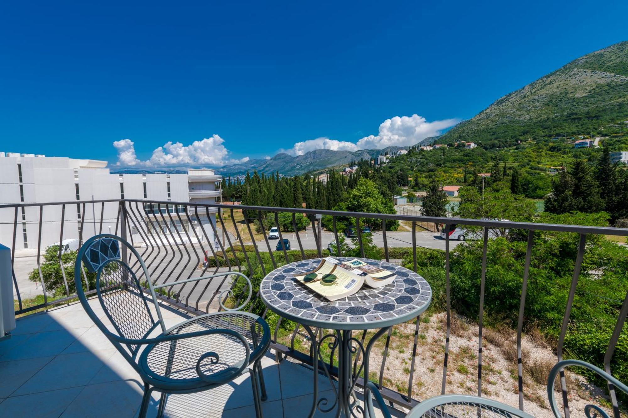California Cavtat